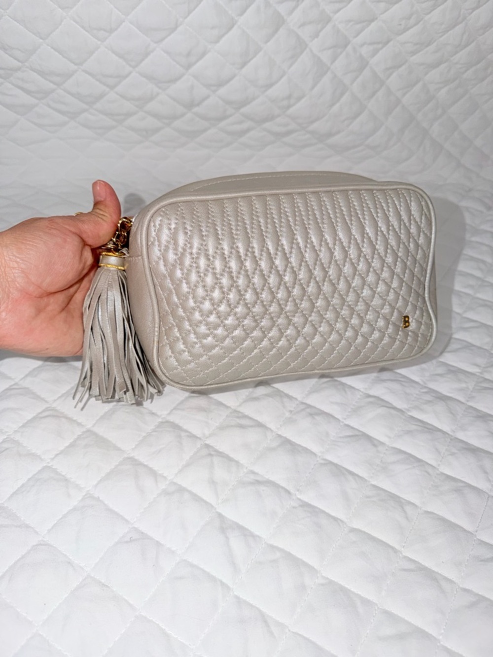 Bally Quilted Metallic Silver Crossbody Bag Camera style - Picture 4 of 12